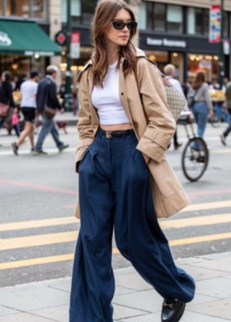 Daisy Edgar-Jones’ Layered Trench Look