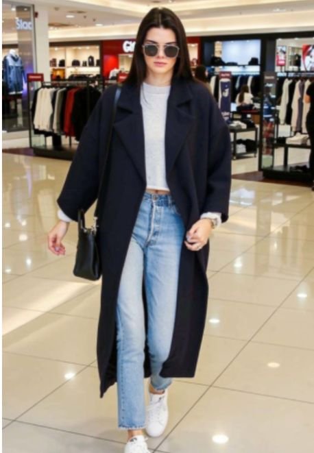Kendall Jenner’s Minimalist Uniform