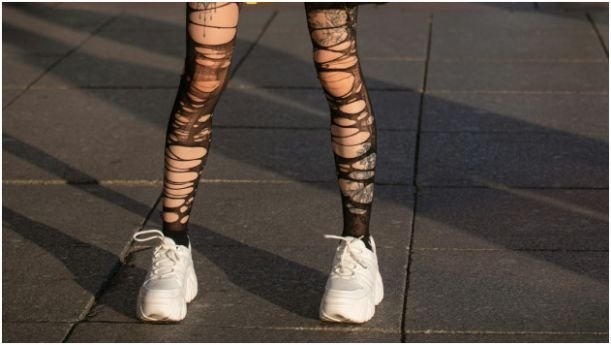 Best Shoes to Wear With Oversized T-Shirts
